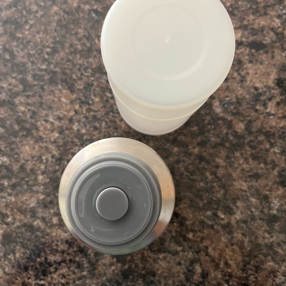 Tommee Tippee Insulated On-the-Go Bottle Warmer - Picture 3 of 4